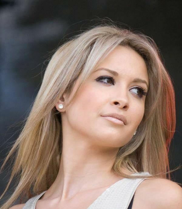 célébrités allemagne mandy capristo blonde