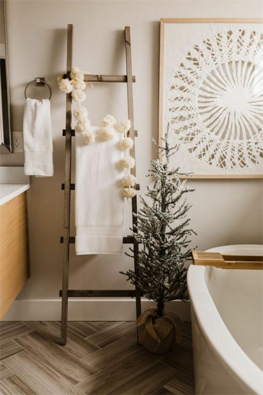 purystyczne ozdoby świąteczne łazienka udekoruj pomysły jodła