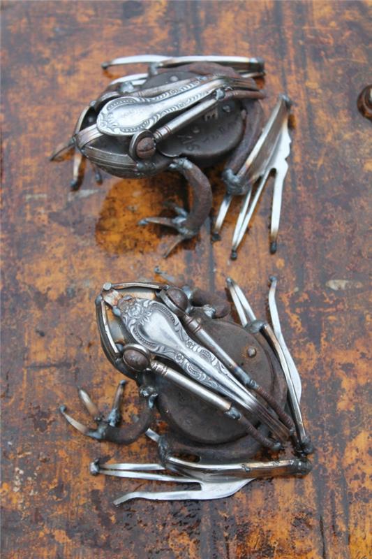 recykling majsterkowicze metalowe figurki zwierząt żaby ropuchy sztuka