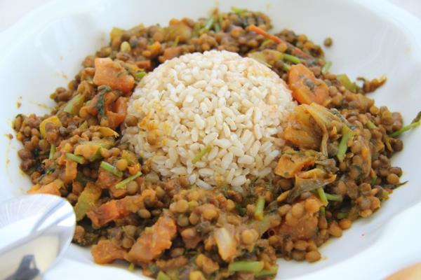 dania ryżowe z soczewicą warzywną na parze wegetariańskie