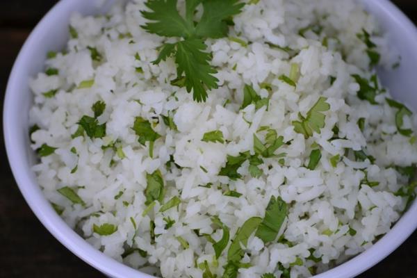 dania ryżowe z warzywną pietruszką
