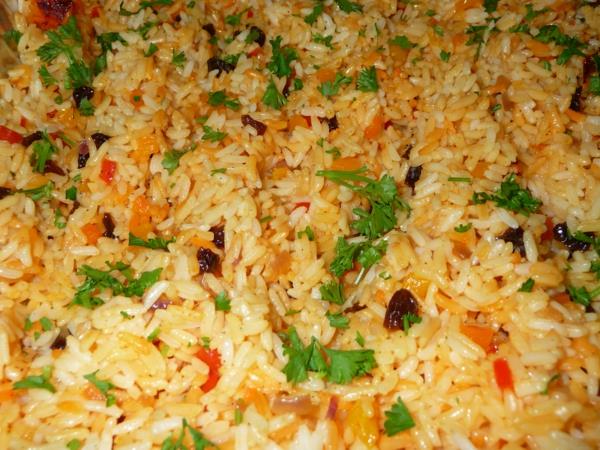dania ryżowe z warzywami rodzynki natka pietruszki