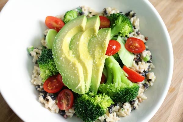 dania ryżowe z warzywami wegetariańskie