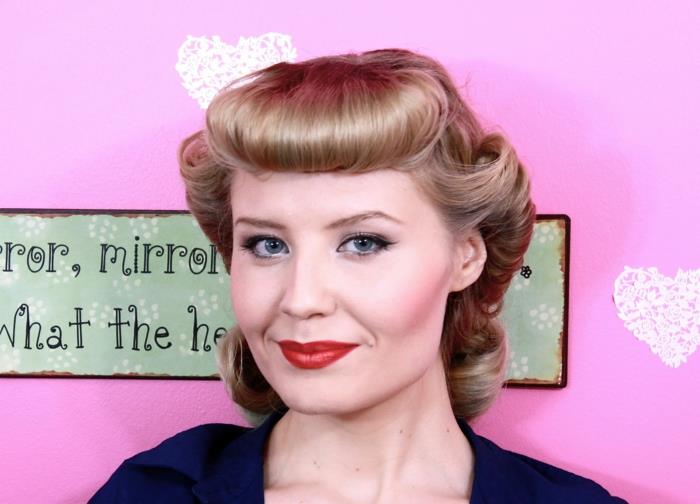 coiffures rockabilly femmes cheveux blonds frange rétro faites-le vous-même