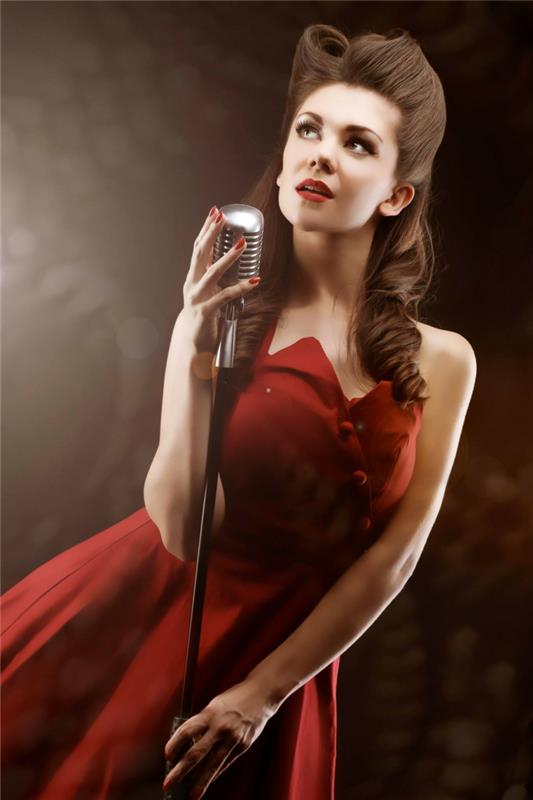 coiffures rockabilly femmes cheveux longs brun robe rouge