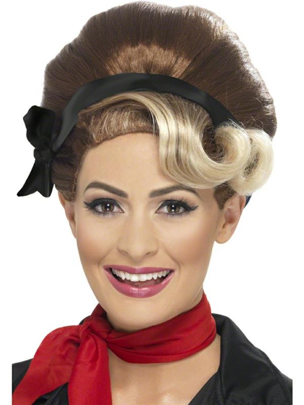 coiffure rockabilly femmes look rétro épinglé cheveux brun noir bande de cheveux