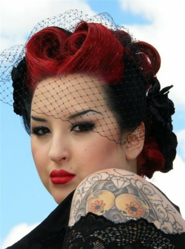 coiffures rockabilly femmes look rétro frange voile rouge robe en dentelle noire