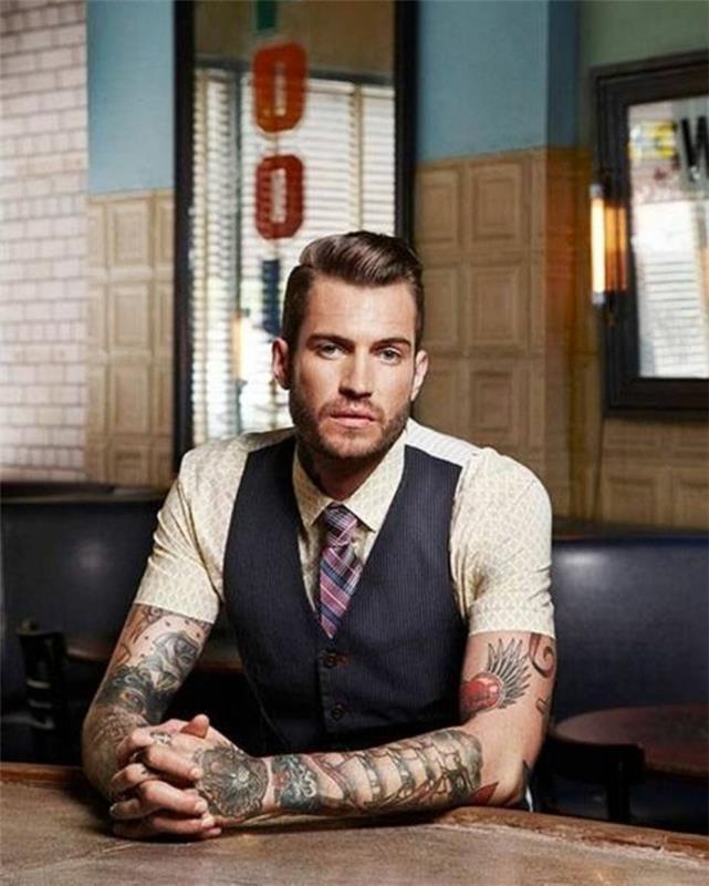 coiffures rockabilly hommes look rétro tatouage cheveux courts