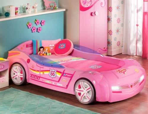 conception de chambre de bébé fille lit de voiture rose