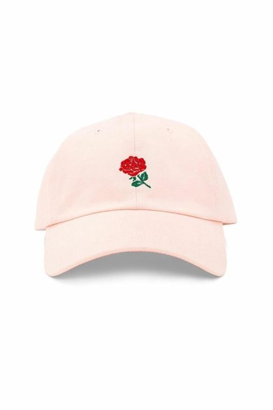 rose redimensionné avec un chapeau d'été rose