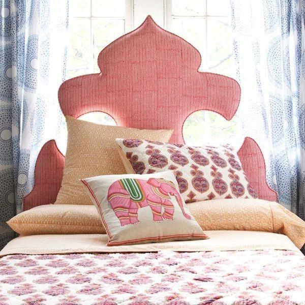 różowa poduszka słonia do sypialni