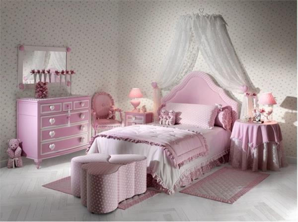 różowy delikatny baldachim do sypialni