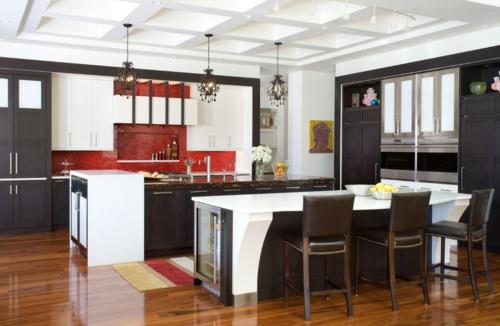 czerwona kuchnia tylna ściana krzesło kuchenne tapicerowane skórą