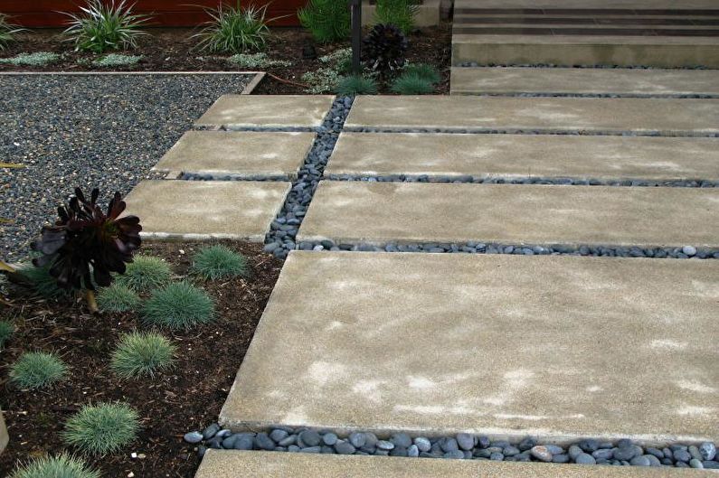 DIY zahradní cesty - betonové desky