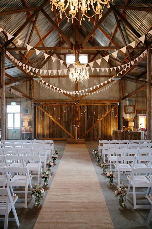 Dekoracja wesela stodoły