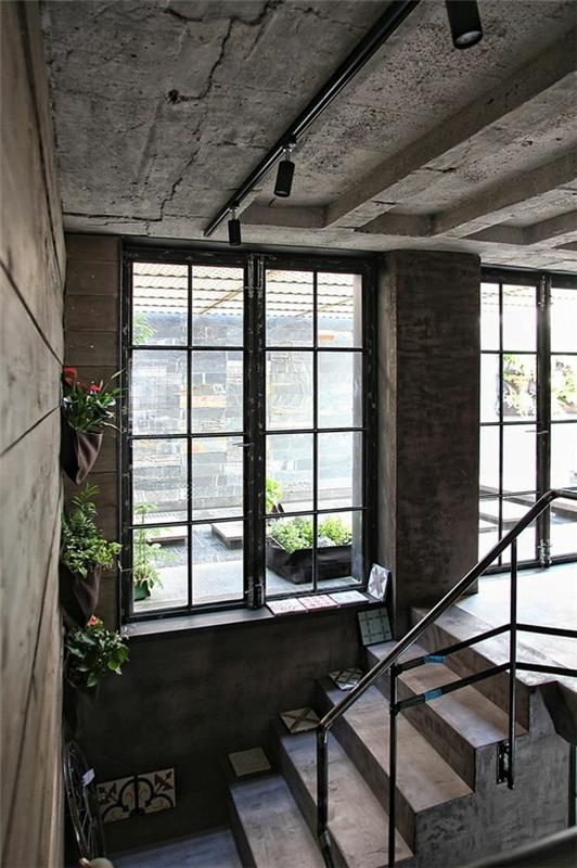 fenêtre d'escalier loft chic et studio design