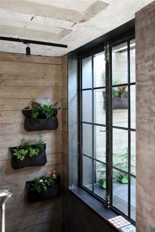 loft chic et studio de design mur jardinière fenêtre bois