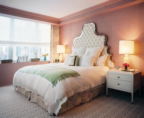 Tête de lit élégante de conception de chambre à coucher avec bord de miroir