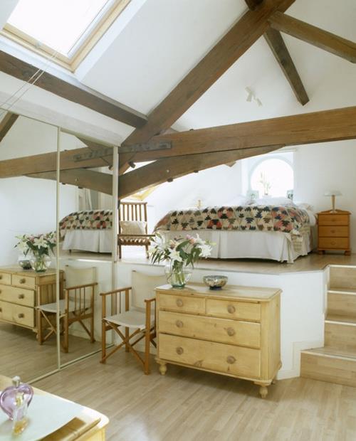 chambre rustique avec poutres apparentes