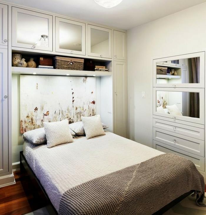 chambre à coucher blanc cool tête de lit espace de rangement petite chambre
