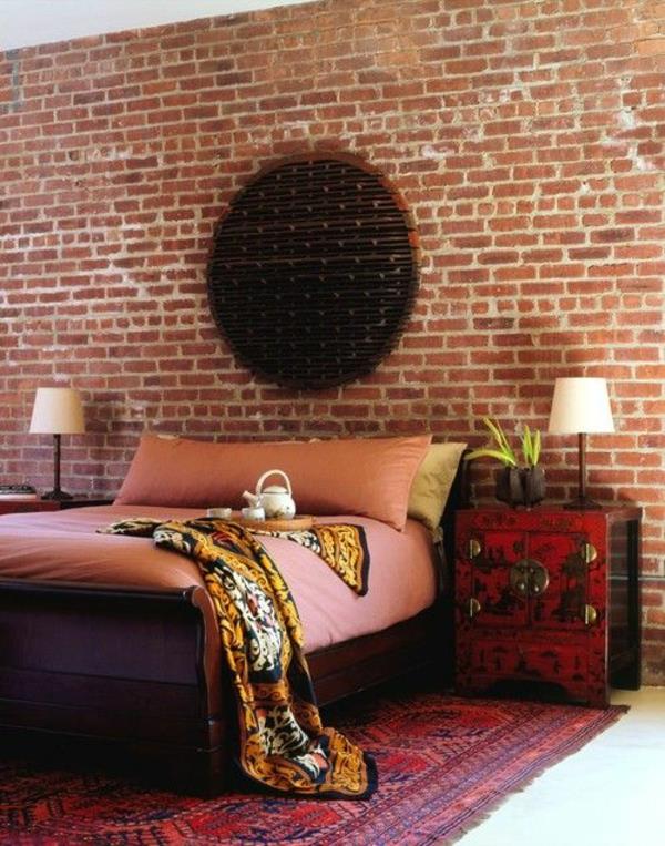 projekt ściany sypialni rustykalna ściana z cegły