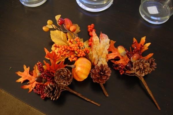 proste sztuczne dekoracje stołu jesienią