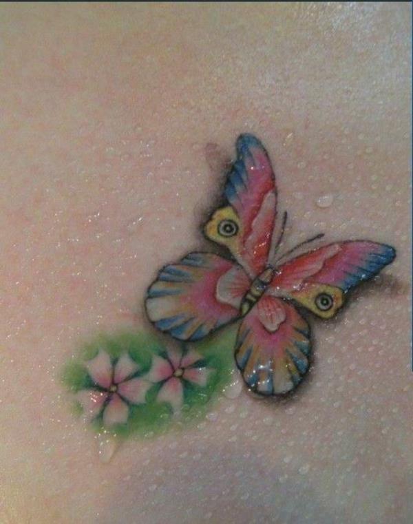 motifs de tatouage tatouages ​​​​3d cornés avec des fleurs