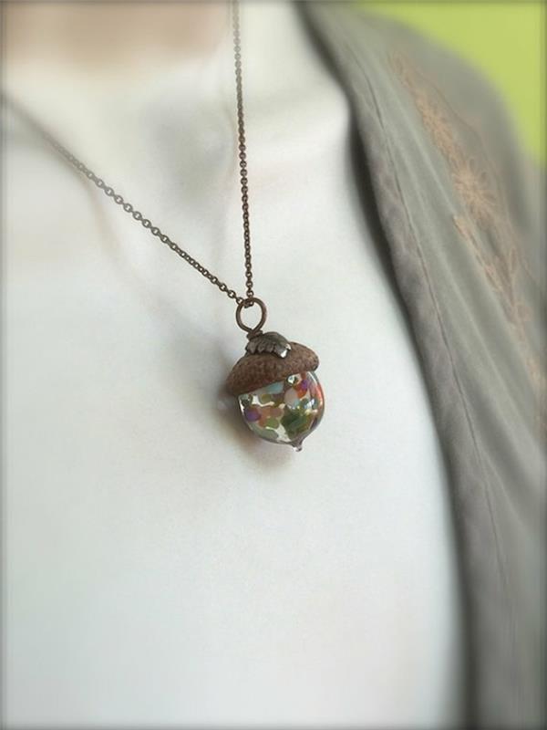 pendentif bijoux gland en verre coloré bijoux faits à la main pendentif cou