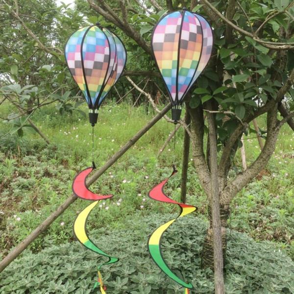 piękne dekoracje ogrodowe balony na ogrzane powietrze