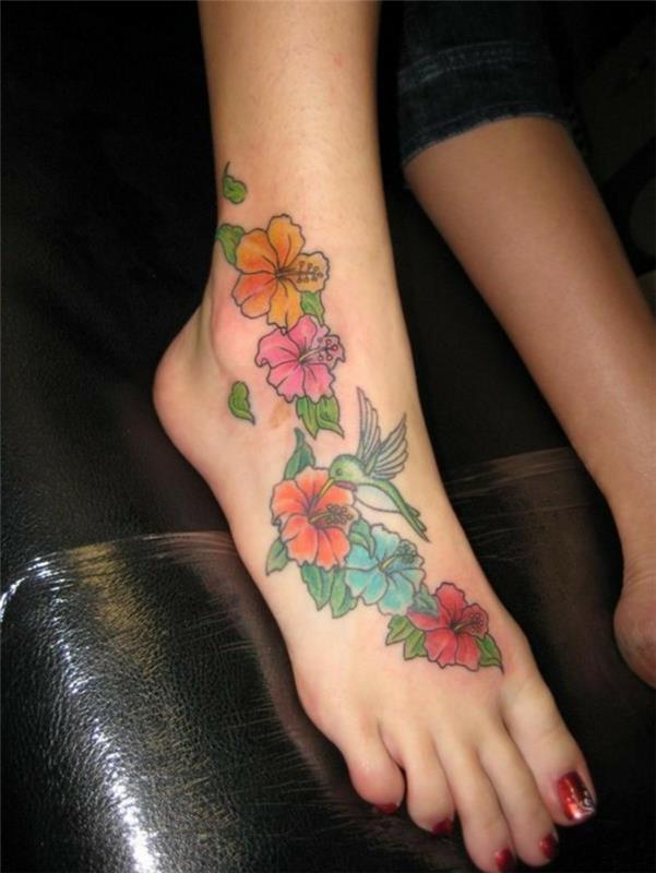 beaux tatouages ​​​​motifs floraux pour les femmes