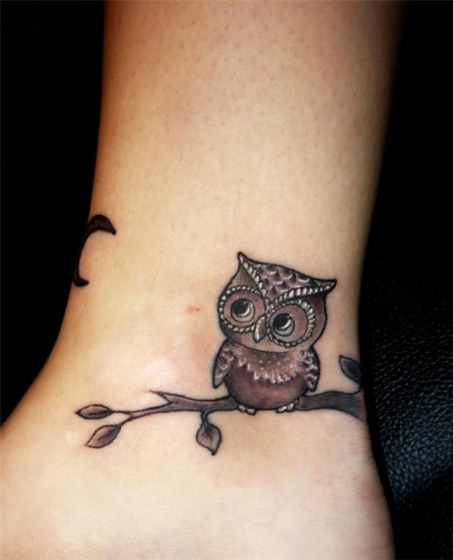 piękne tatuaże dla sowy kostki i księżyca