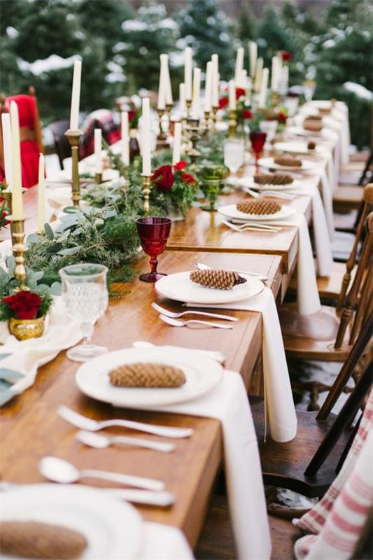 piękna dekoracja stołu dekoracja ślubna z szyszkami