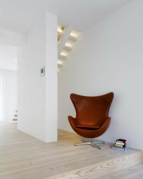 piękne pomysły na życie fotel z jajkiem brązowy design