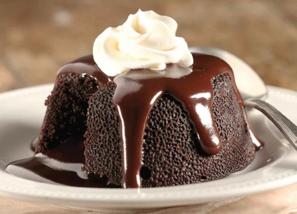 ciasto czekoladowe ciasta dekorują pomysły desery