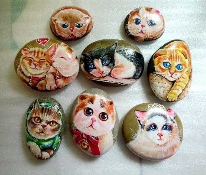 słodkie koty na kamieniach malowanie pomysłu na sztukę