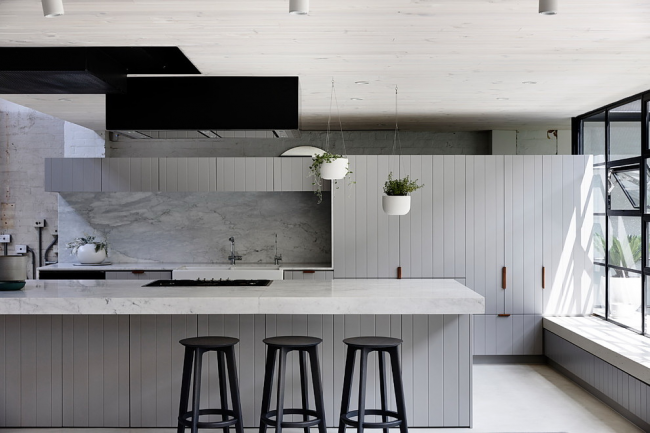 Měkký šedý odstín ideální pro milovníky světlých interiérů