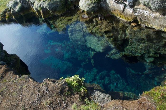 silfra colonne islande naturel paysage voyage destination