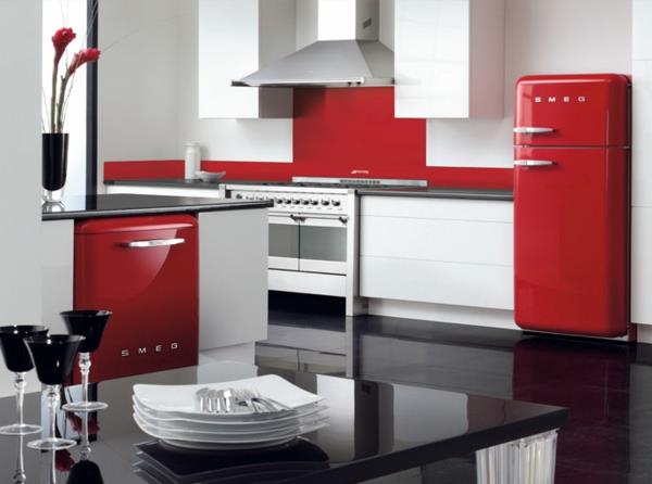 smeg réfrigérateur cuisine moderne rouge noir blanc
