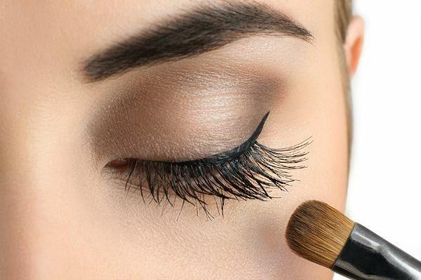 eyeliner do makijażu smokey eyes