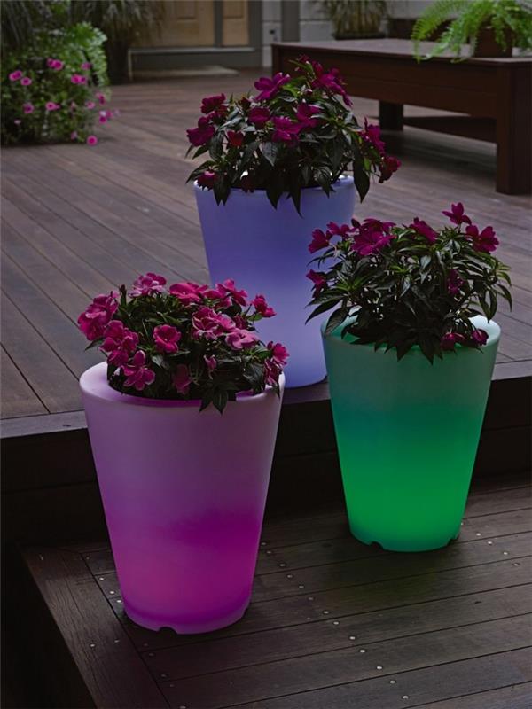 Słoneczne oświetlenie ogrodowe żarówki lampy słoneczne donice na rośliny kolorowe światło