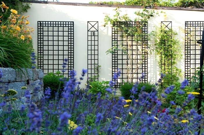 Trellis projektuje podwórko w nowoczesnym ogrodzie