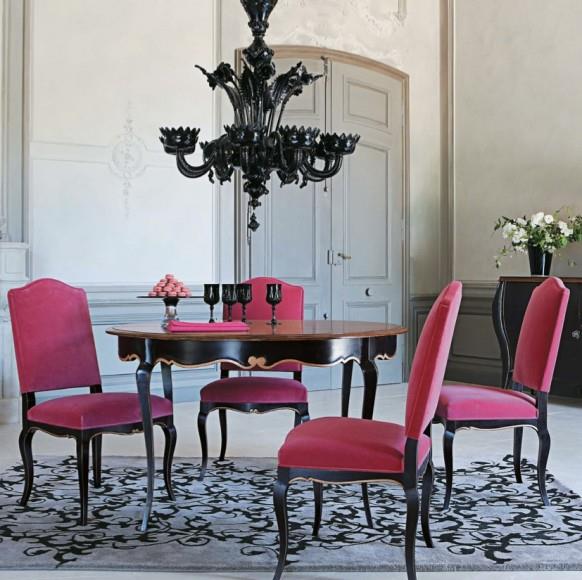Chaises rembourrées roses excentriques de salle à manger