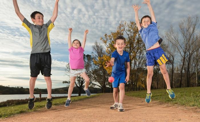 le sport pour les enfants bouge le style de vie