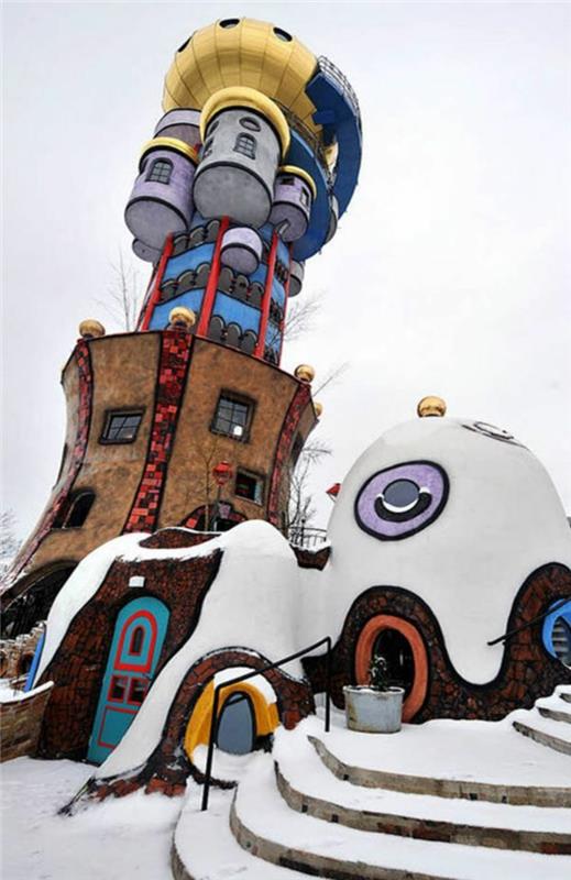 Tendances architecturales de l'artiste autrichien Friedensreich Hundertwasser