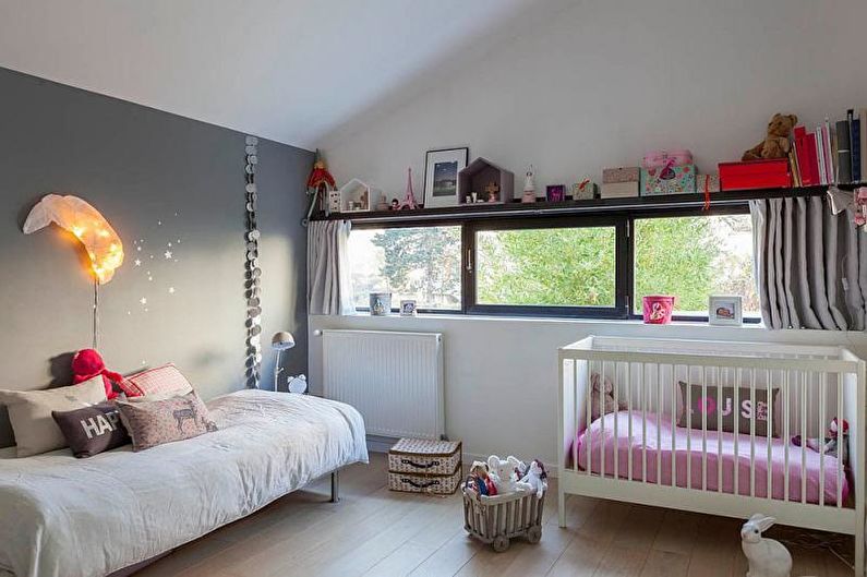 Интериорен дизайн на детска стая в стил таванско помещение - снимка