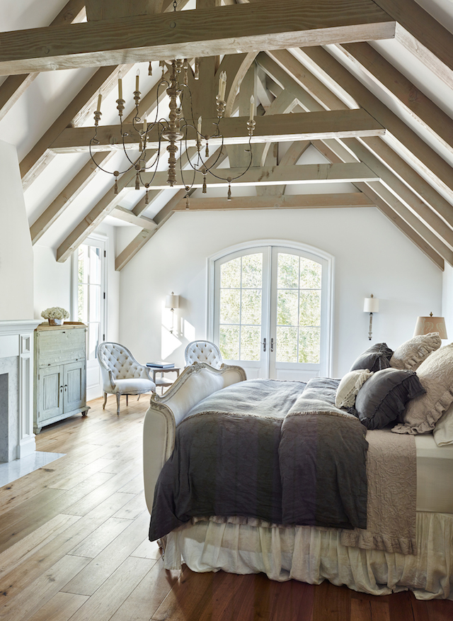 Prostorná a velmi krásná ložnice ve stylu Provence