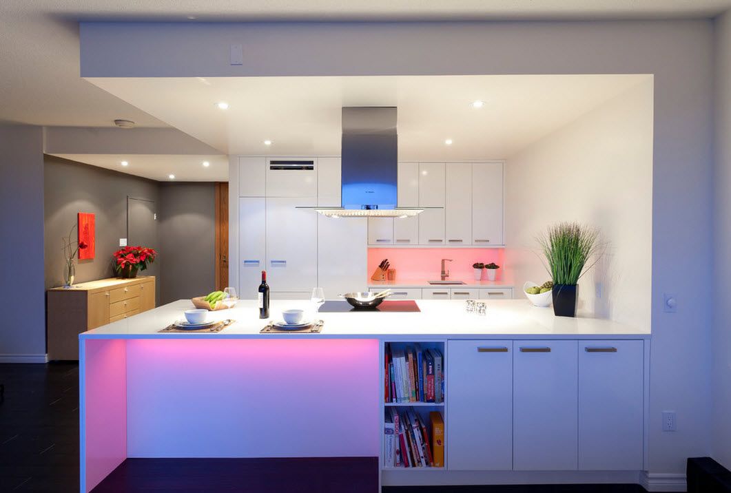Благодарение на избора на цветове, можете лесно да промените настроението на кухнята