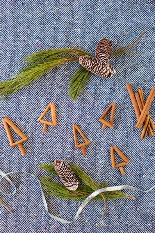 Arbre de Noël chiffres de l'artisanat bâtons bijoux Noël