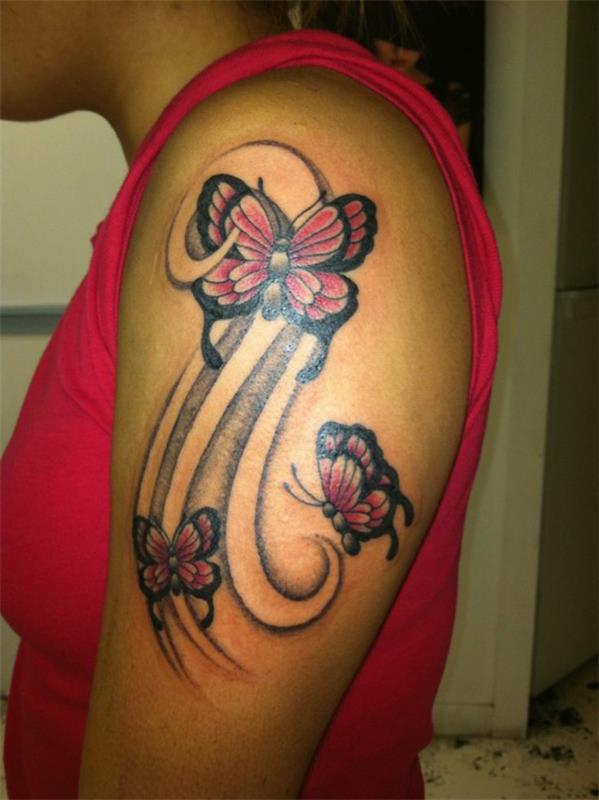 les dessins de tatouage tourbillonnent avec des papillons