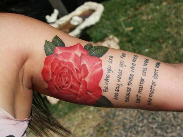 dictons de tatouage fleurs tatouages ​​​​femmes bras